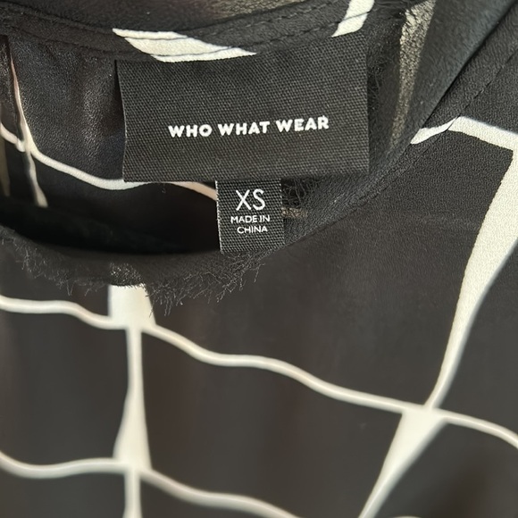 Who What Wear Sleeveless Blouse | SIZE XS - Picture 3 of 4